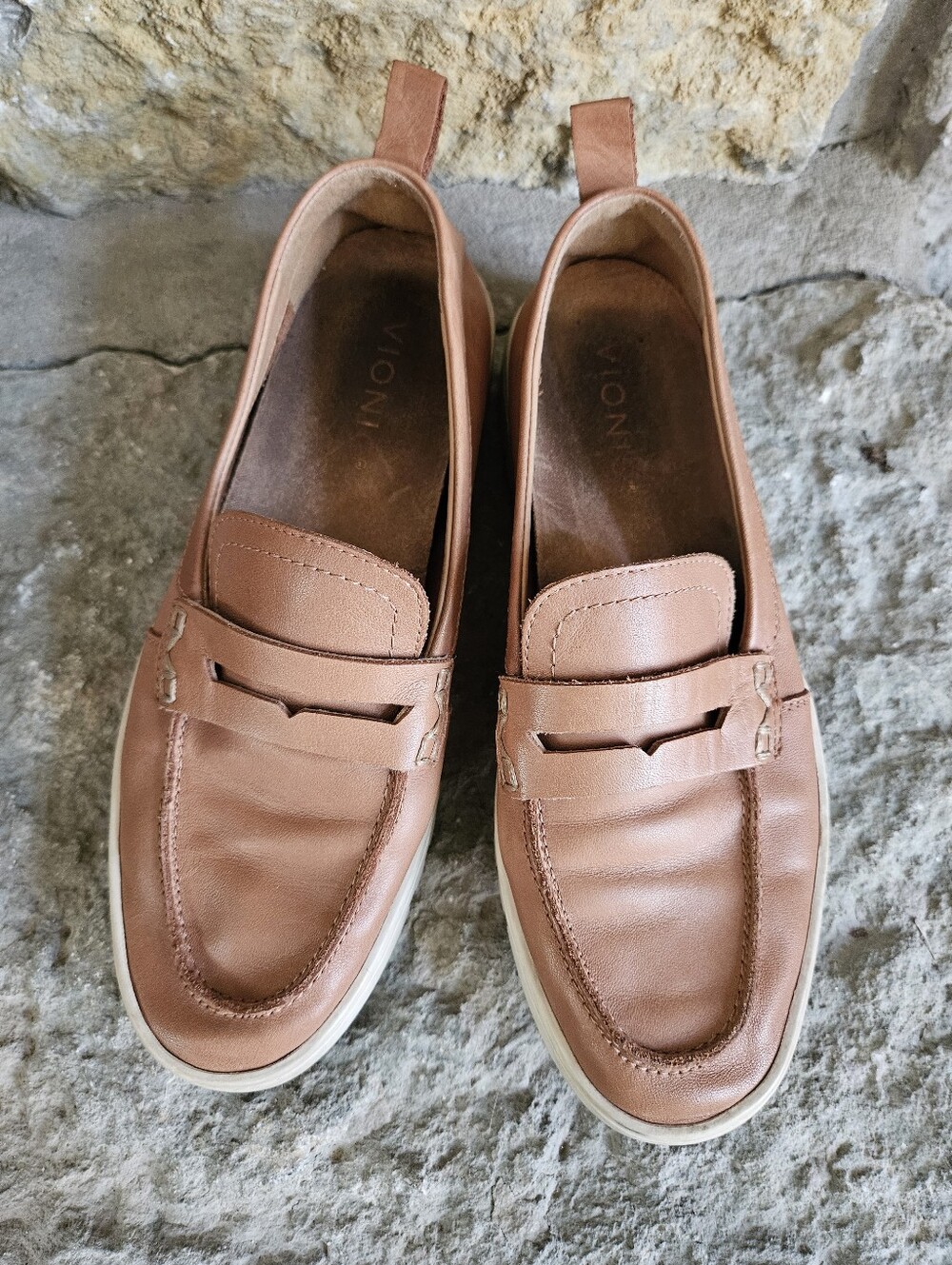 Vionic Uptown Loafer Women's Size 7 Camel Leather Travel Lightweight Tan